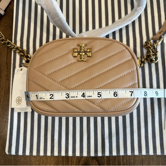 Tory Burch Kira Chevron camera bag Devon sand color gold tone hardware NWT - Picture 2 of 16